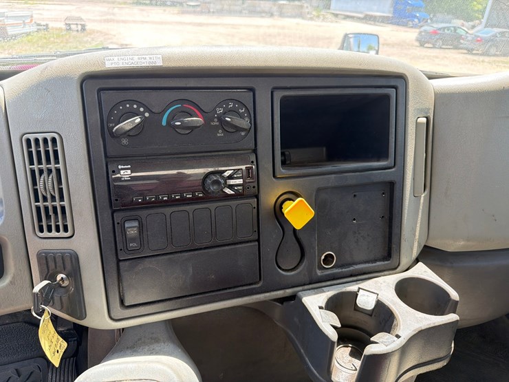 #1533-•-2014-international-navistar-4400sba-6x4-image-46