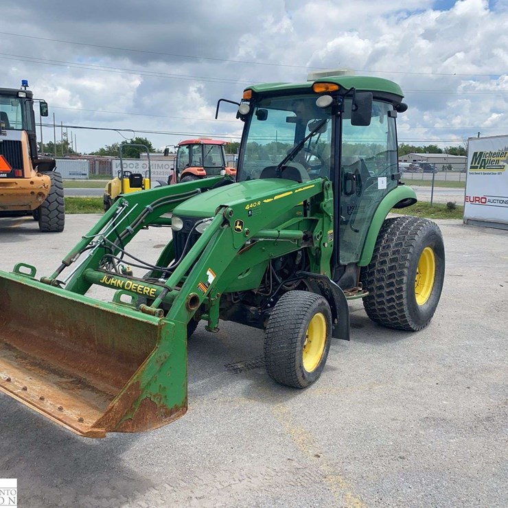 2010 JOHN DEERE 4520