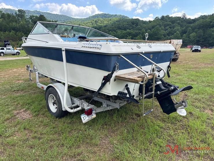 calaic-19'-cuddy-cabin-boat-image-4