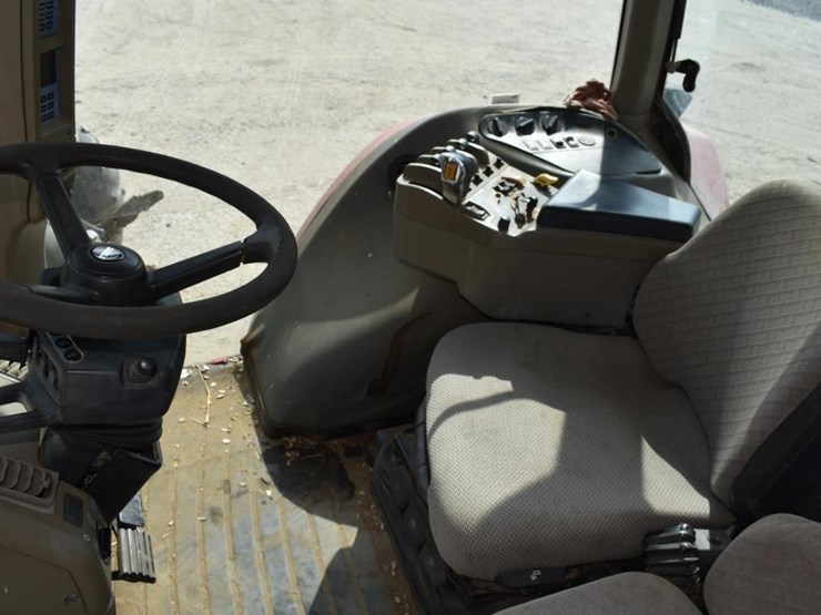 case-ih-mx240-image-10