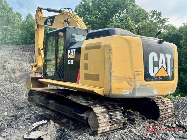caterpillar-320e-image-1