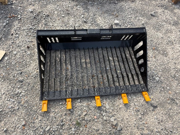 #48843-•-unused-future-rb44-skid-steer-rock-bucket-ztxyscd260215-image-2