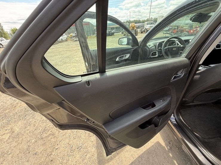 2016-chevrolet-equinox-image-22