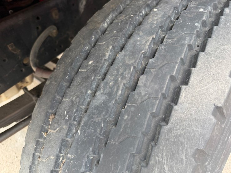 ford-f700-image-9