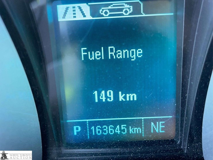 2013-chevrolet-equinox-image-18