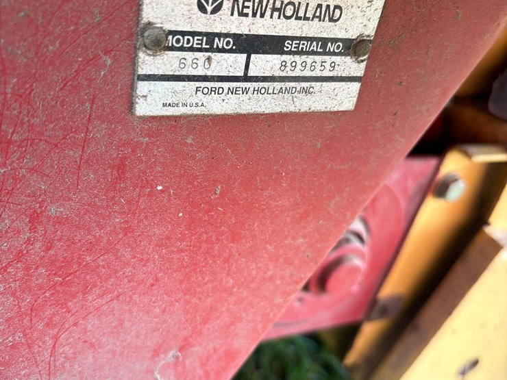 new-holland-660-image-8