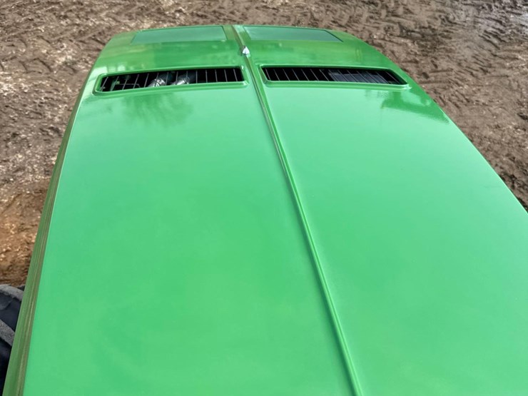 2013-john-deere-8235r-image-44