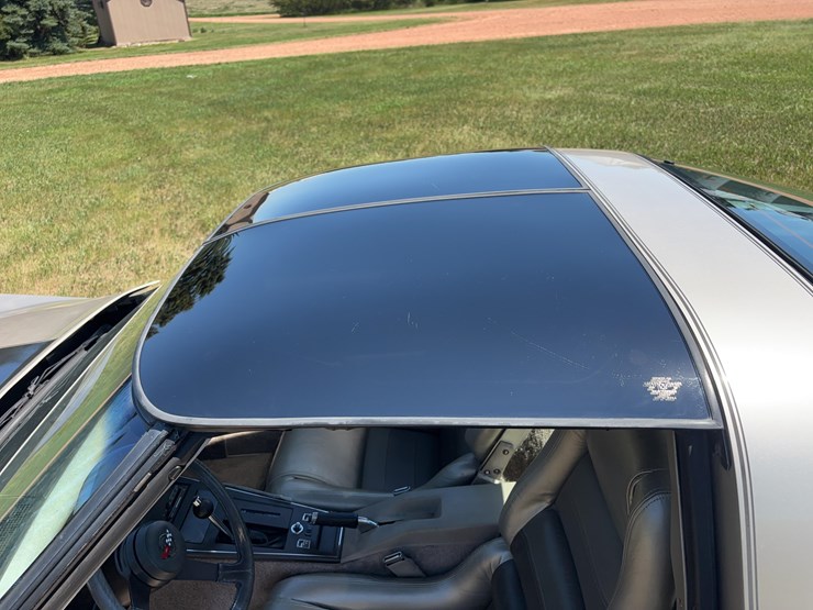 1982-chevrolet-corvette-image-23