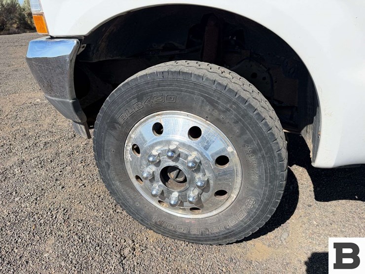 2002-ford-f550-image-11