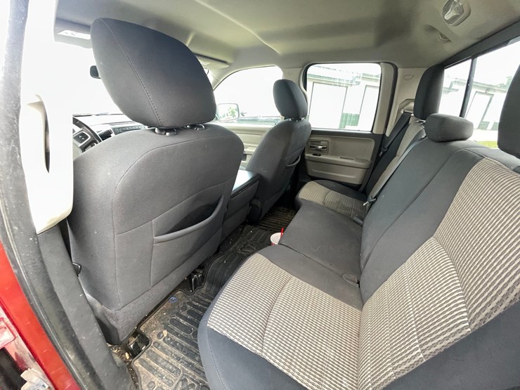 2011-dodge-1500-image-43