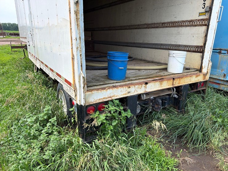 wabash-28ft-semi-van/spray-trailer-image-6