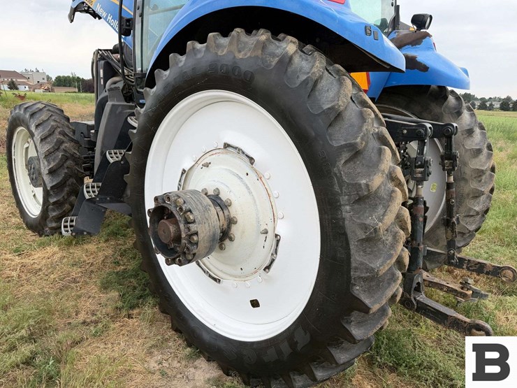 2007-new-holland-tg305-image-42