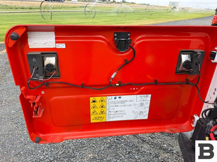 2024-bobcat-t650-image-36