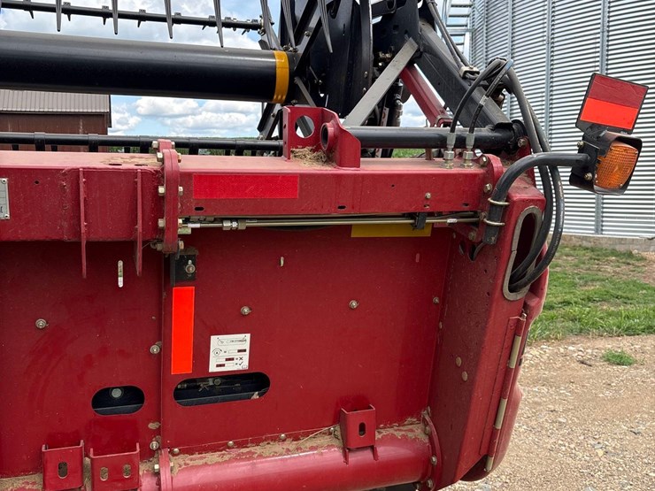 2018-case-ih-3162-image-22