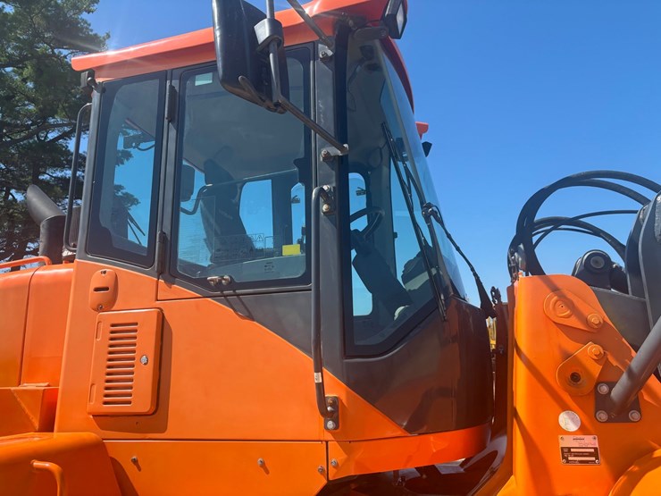 2013-doosan-dl250tc-image-27