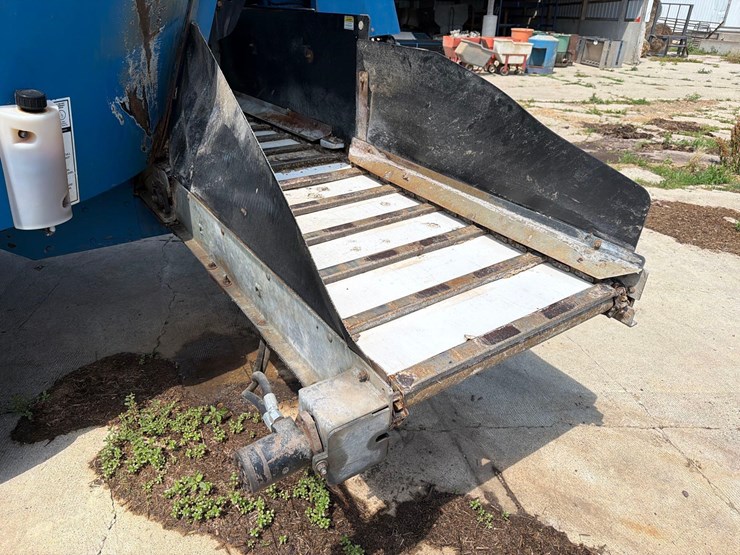 sac-3655-maxi-mixer-feeder-wagon-image-14