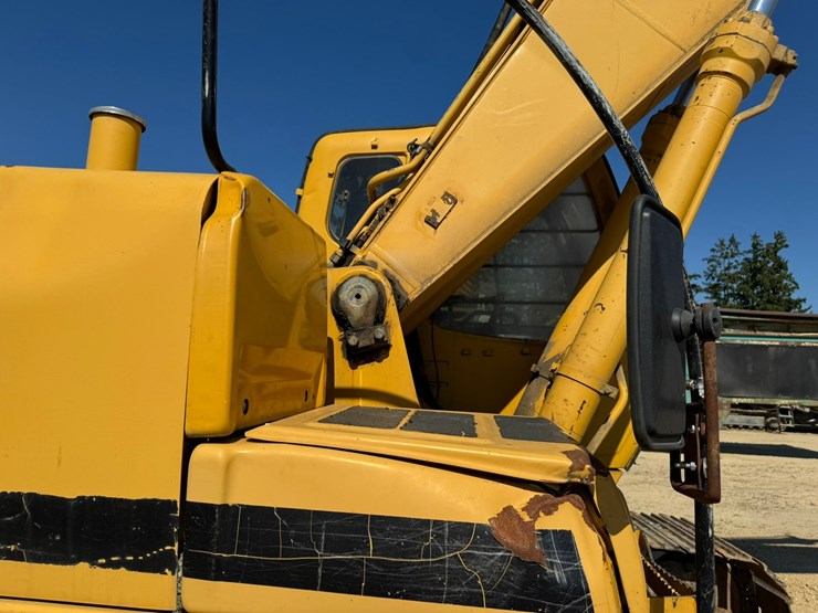 deere-230-lc-image-23