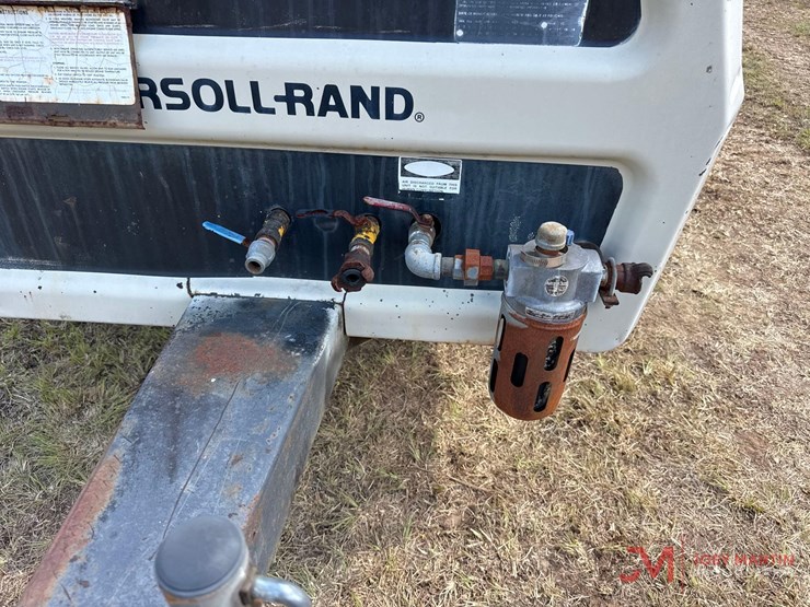 ingersoll-rand-175-towable-air-compressor-image-6