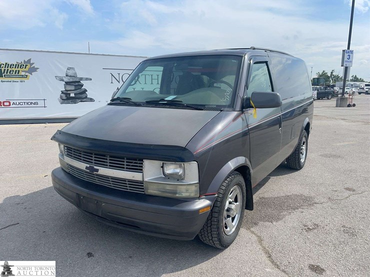 2005-chevrolet-astro-image-1