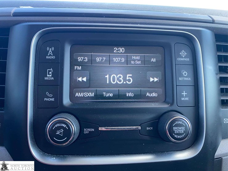 2016-dodge-1500-image-18