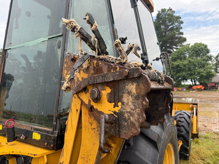 2006-caterpillar-420d-image-18