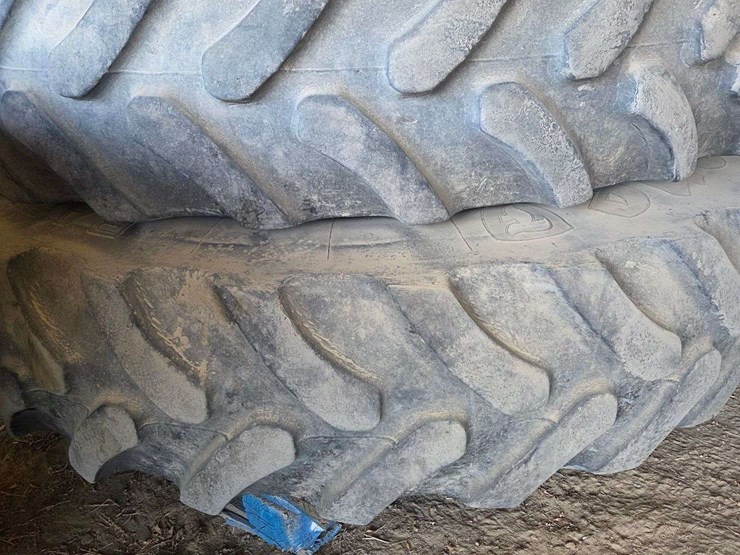 john-deere-380-image-3