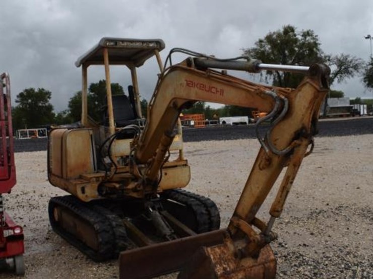 takeuchi-tb025-image-2