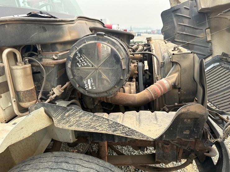 2004-international-durastar-4300-image-12