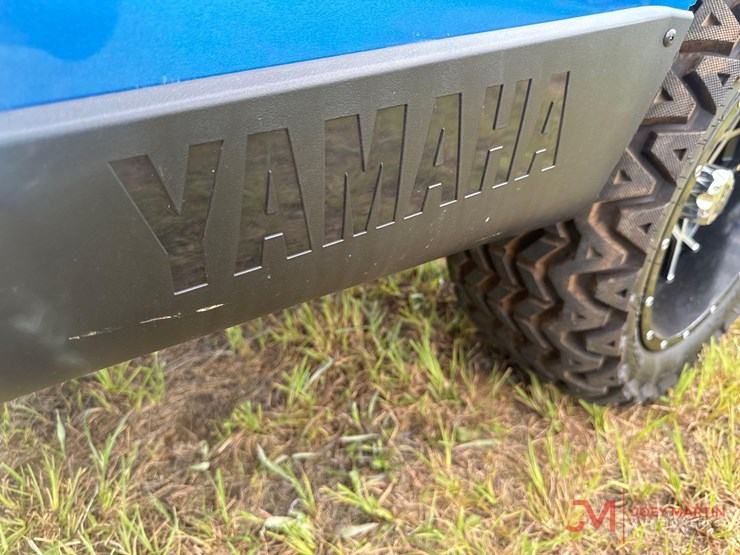 yamaha-4-seater-gas-powered-golf-cart-image-21
