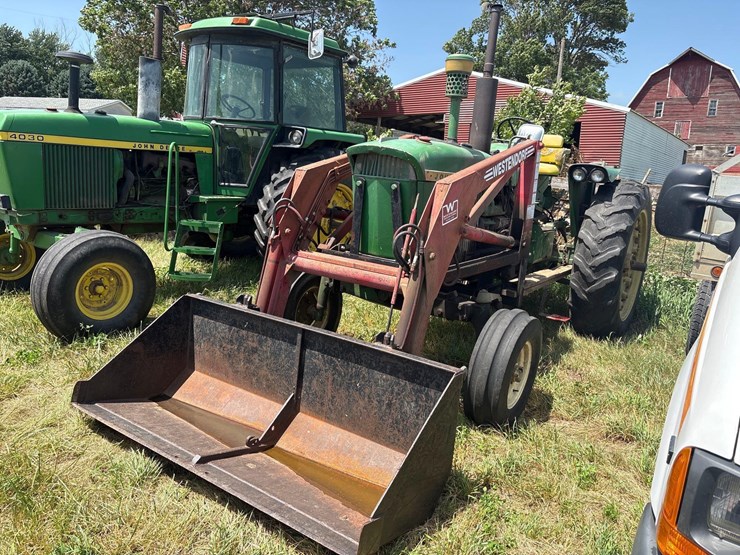 john-deere-3020-image-2