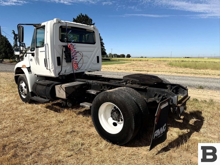 2006-international-durastar-4400-image-5