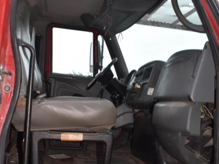 2002-case-ih-7400-image-17
