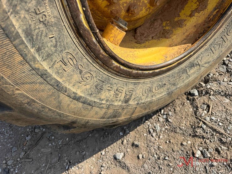 2005-deere-1110d-image-22