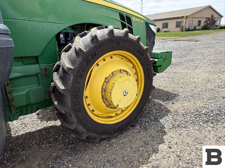 2014-john-deere-8345r-image-34