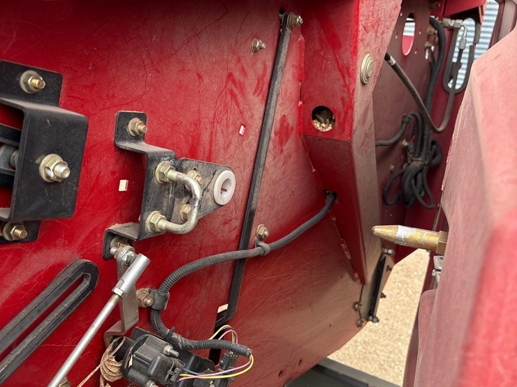 2018-case-ih-3162-image-43