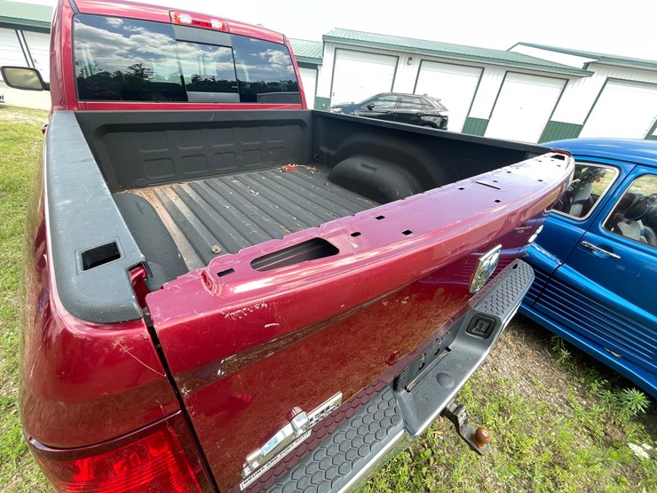 2011-dodge-1500-image-23