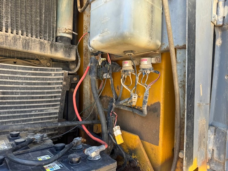 deere-230-lc-image-73