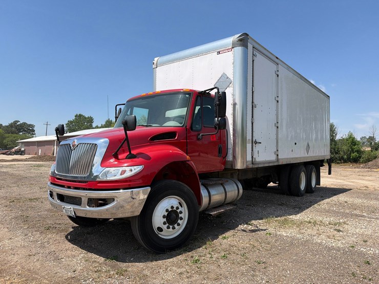 #1533-•-2014-international-navistar-4400sba-6x4-image-1