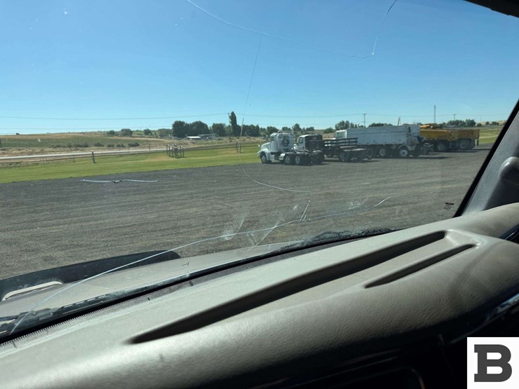 2016-peterbilt-579-image-68
