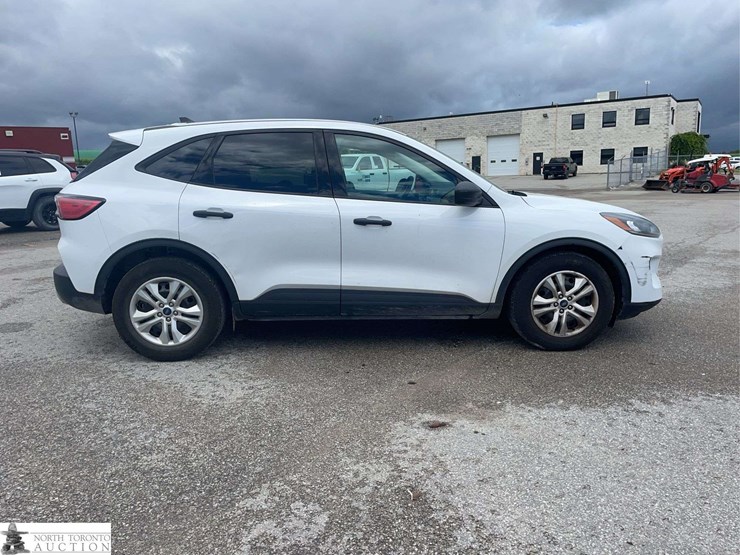 2021-ford-escape-image-4