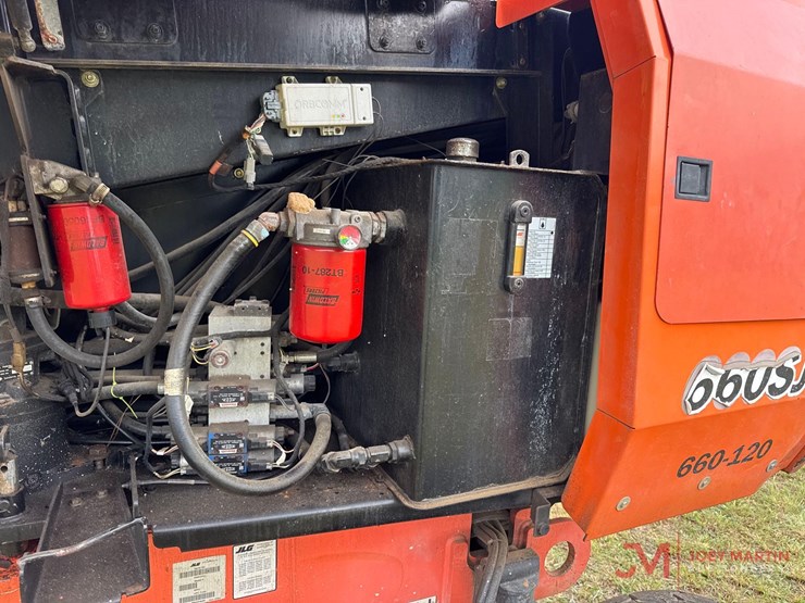 2017-jlg-660sj-image-21