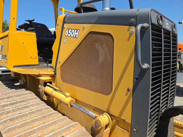 deere-650h-lt-image-14