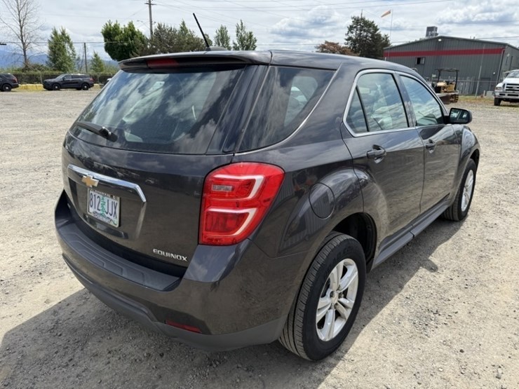 2016-chevrolet-equinox-image-4
