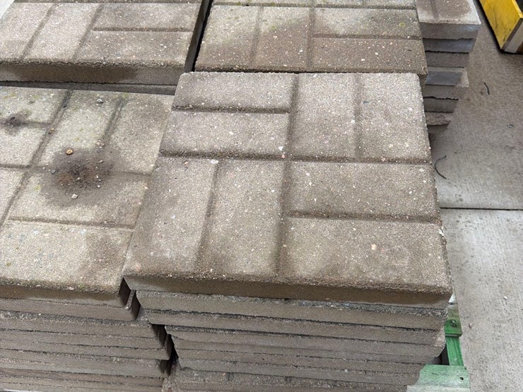 pallet-of-pavers-image-4
