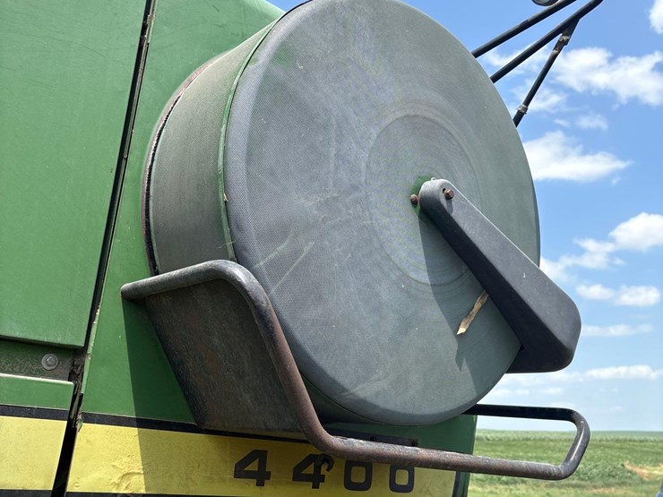 john-deere-4400-image-65