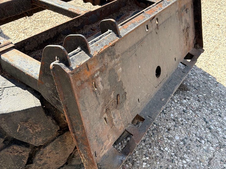skidloader-quick-tach-80”-tire-scraper-image-3