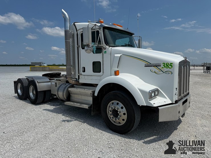 2010-kenworth-t800-image-3
