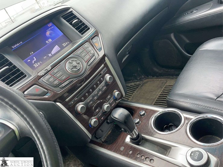 2013-nissan-pathfinder-image-13