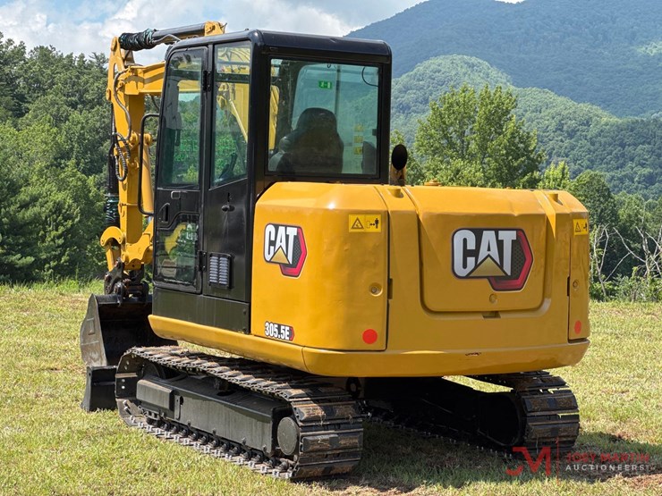 caterpillar-305.5e2-image-1