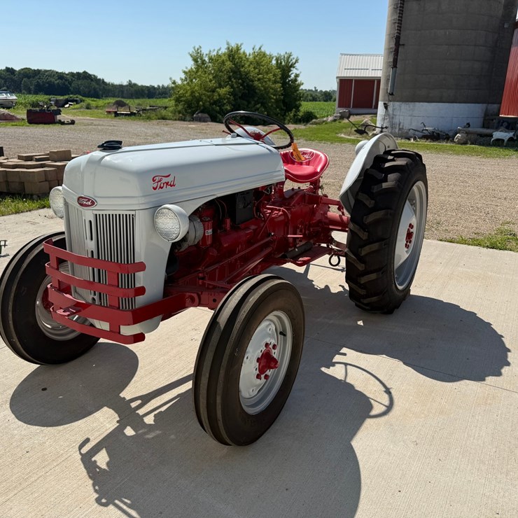 1951 FORD 8N